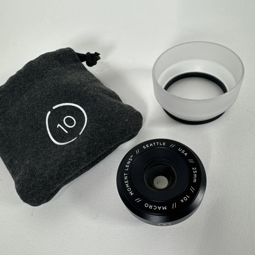Moment M-Series Macro Lens with Storage Pouch 25mm 10x, EUC